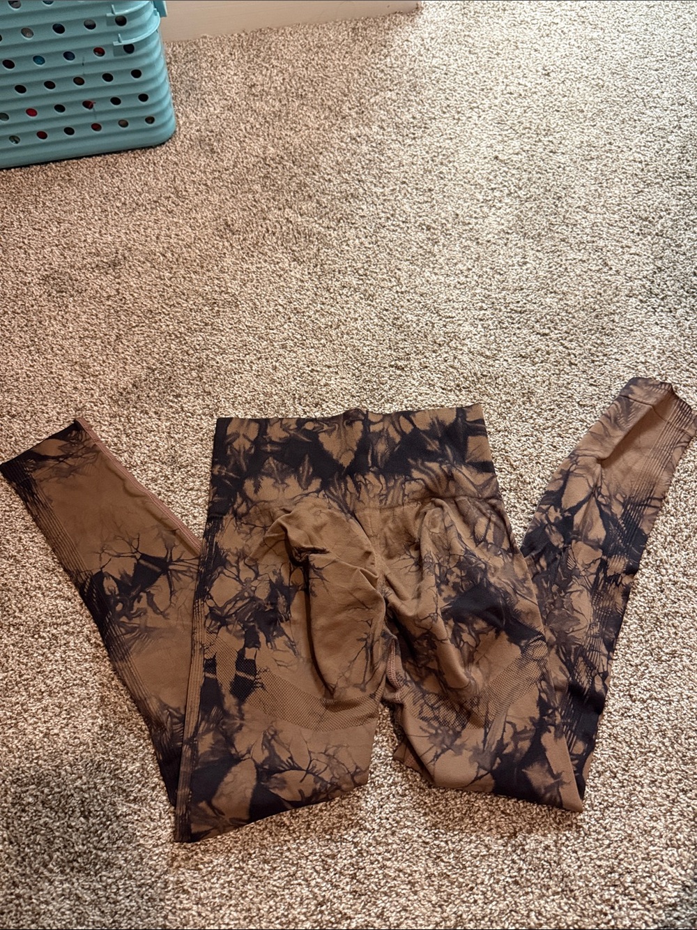 Women’sTie-Dye Brown & Black High-Waist Leggings